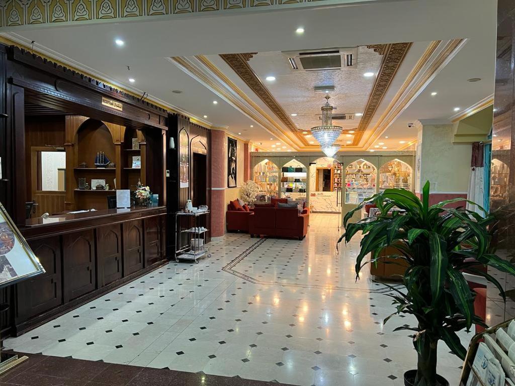 萨弗里酒店 尼兹瓦 外观 照片